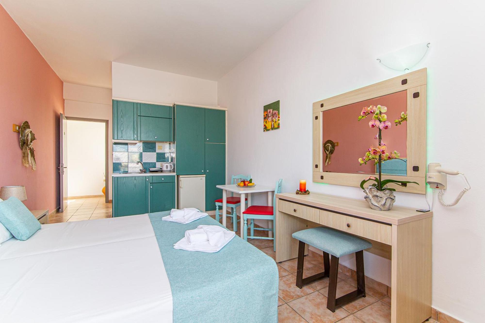 Theoni Apartments Malia Dış mekan fotoğraf