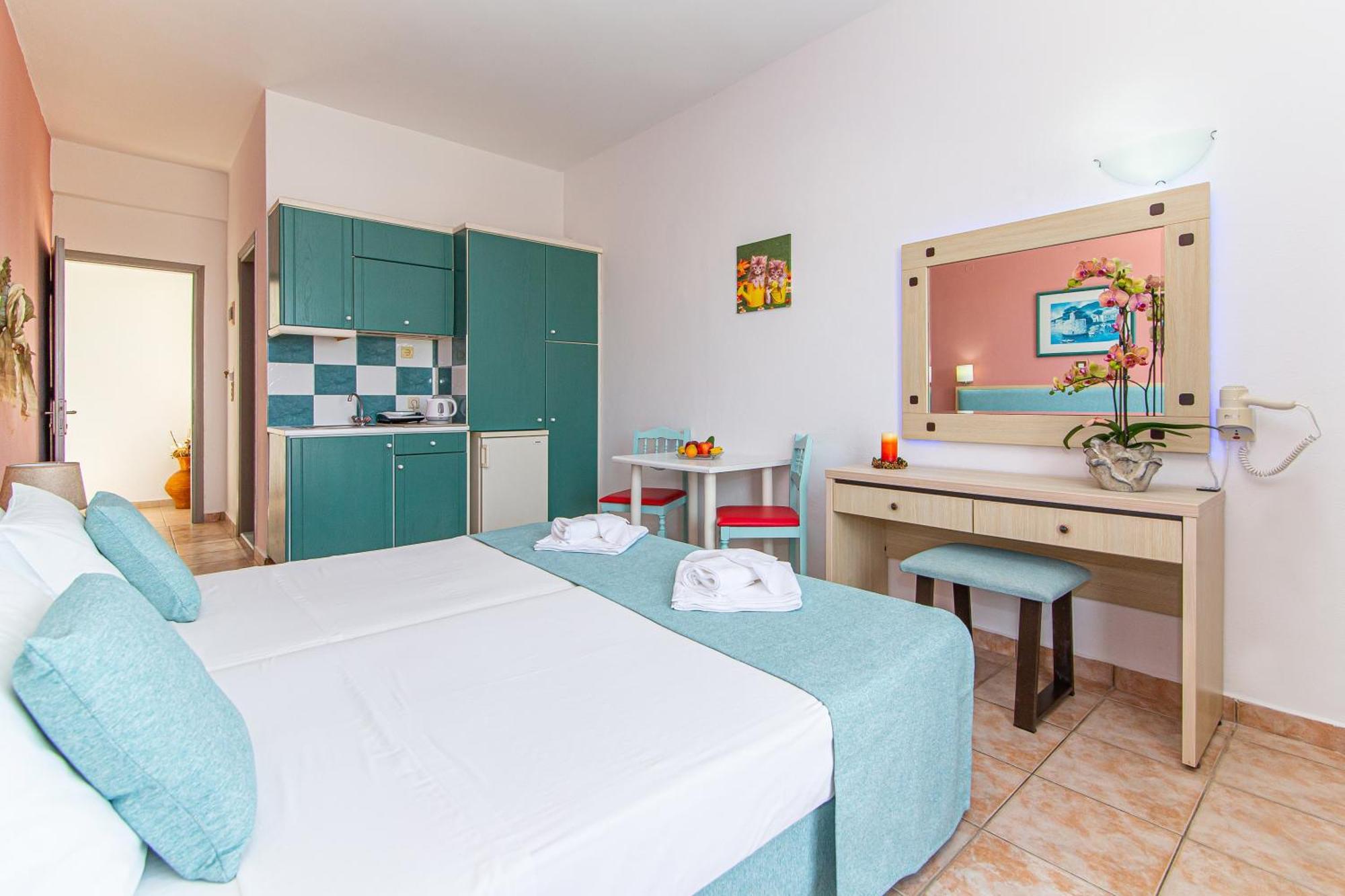 Theoni Apartments Malia Dış mekan fotoğraf